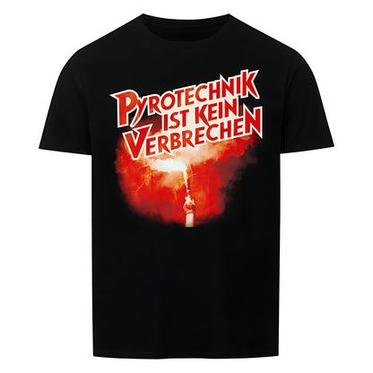 Schwarzes T-Shirt mit Rundhalsausschnitt. Auf der Vorderseite ist der Schriftzug "PYROTECHNIK IST KEIN VERBRECHEN" in roten Buchstaben aufgedruckt. Darunter befindet sich ein roter, flammenähnlicher Effekt, der den Eindruck von Feuerwerk erweckt.