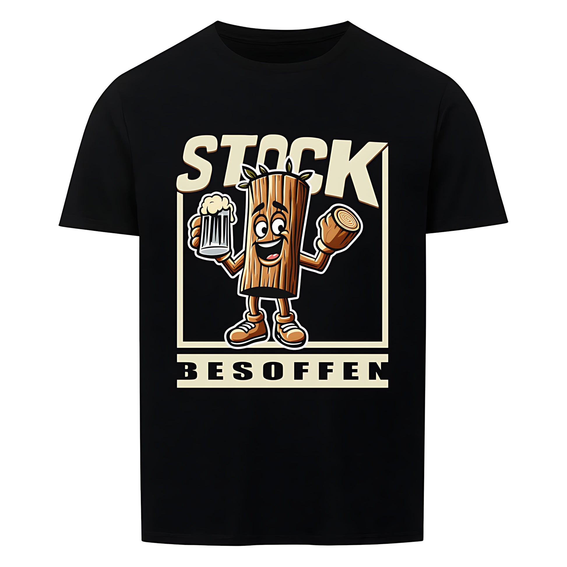 Schwarzes T-Shirt mit einem humorvollen Design. In der Mitte ist eine cartoonartige Holzfigur mit Armen, Beinen und einem fröhlichen Gesicht zu sehen. Sie hält ein Bierglas in der einen Hand und ein abgesägtes Stück Holz in der anderen. Darüber steht in großen, beigen Buchstaben „STOCK“, darunter „BESOFFEN“. Das Wortspiel kombiniert „Stock“ (Holzstück) mit „stark besoffen“ und sorgt für einen witzigen Effekt.